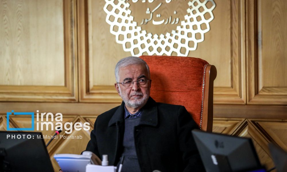 دستور وزیر کشور برای بررسی وضعیت حمل و نقل عمومی غیررسمی و اینترنتی