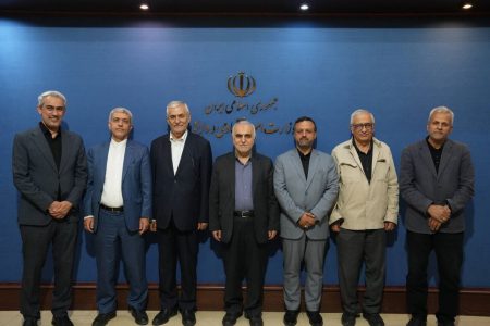 نشست مدنی زاده با وزرای امور اقتصادی و دارایی پیشین