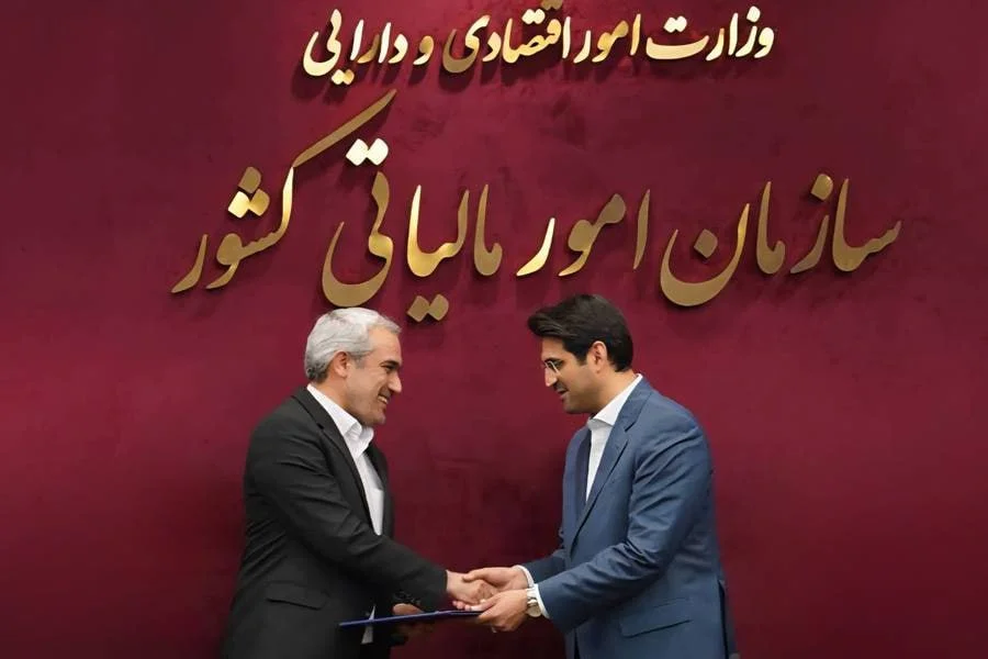 وزیر اقتصاد بر ادامه مسیر تحولی سازمان مالیاتی با سکانداری سبحانیان مهر تأیید زد